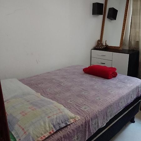 Quarto Casal Em Casa Familiar Daire Florianópolis Dış mekan fotoğraf